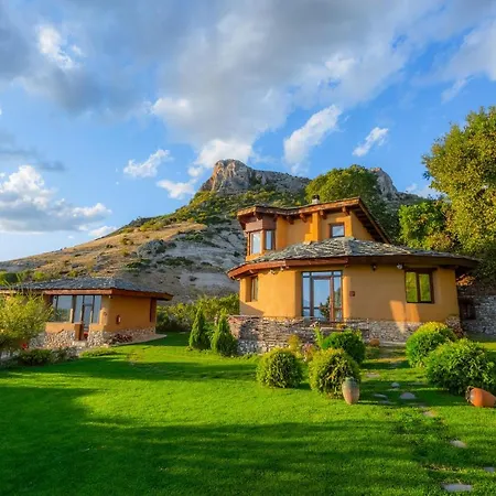Holiday home Eco Village Under The Cliffs Ilindentsi