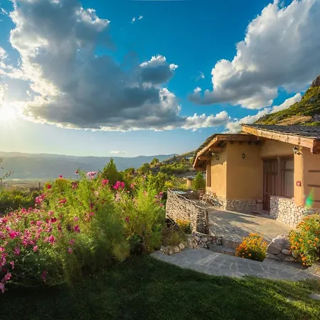 Eco Village Under The Cliffs * Ilindentsi