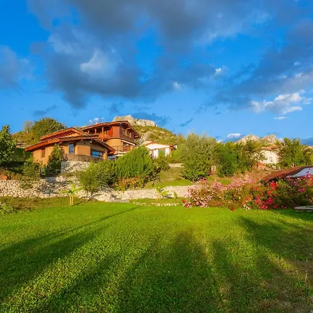 Eco Village Under The Cliffs Holiday home