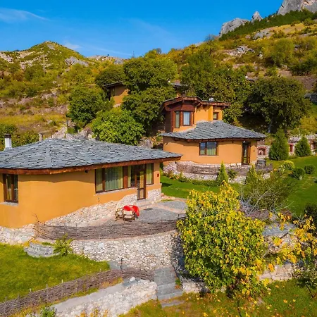 Eco Village Under The Cliffs Ilindentsi