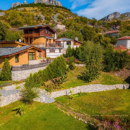 Eco Village Under The Cliffs Holiday home