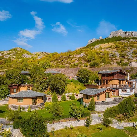 Ferienhaus Eco Village Under The Cliffs *