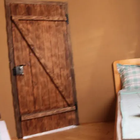 Eco Village Under The Cliffs *