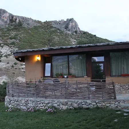 Eco Village Under The Cliffs * Ilindentsi