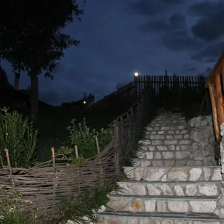 Case de vacanță Eco Village Under The Cliffs