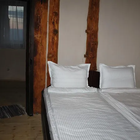 Eco Village Under The Cliffs