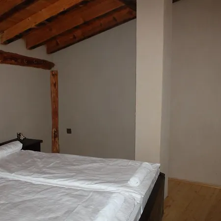 Eco Village Under The Cliffs