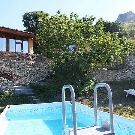 Vakantiehuis Eco Village Under The Cliffs Ilindentsi