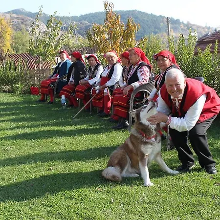 Eco Village Under The Cliffs * Ilindentsi