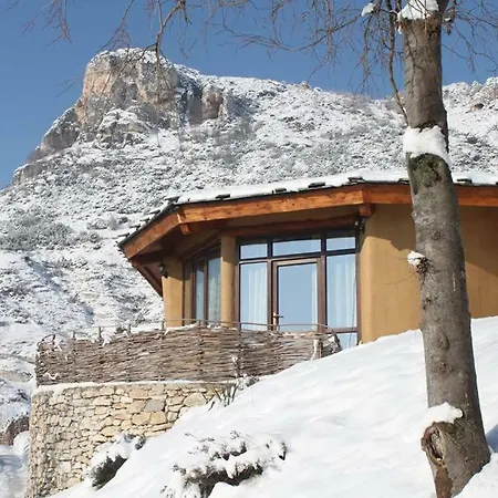 Eco Village Under The Cliffs * Ilindentsi