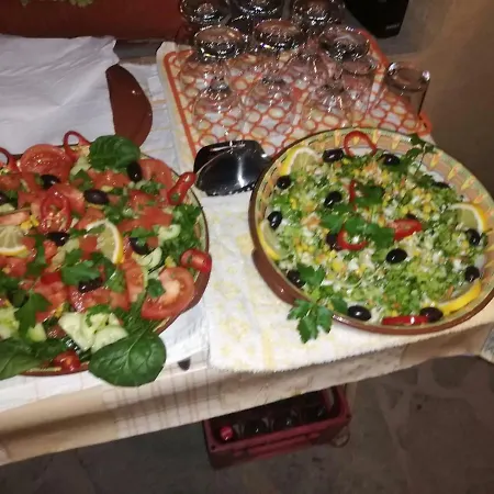 Eco Village Under The Cliffs *