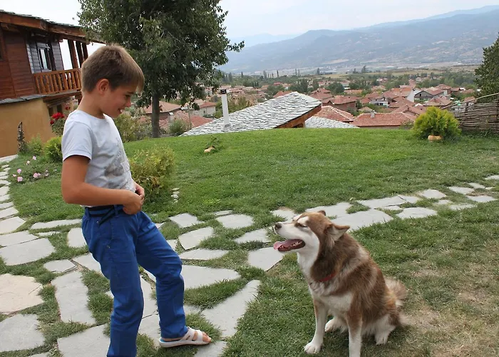 Ваканционна къща еко селище под скалите *
