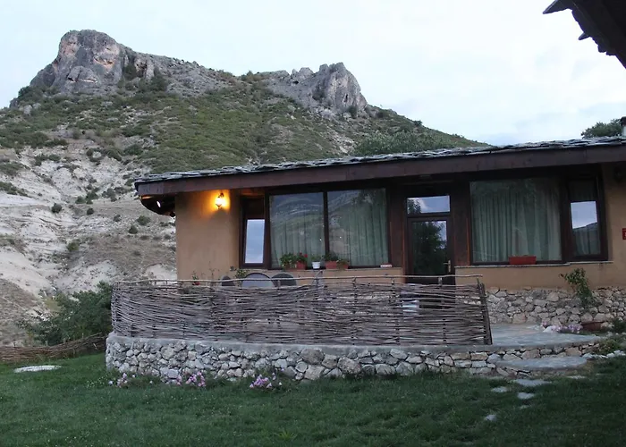 Eco Village Under The Cliffs * Ilindentsi