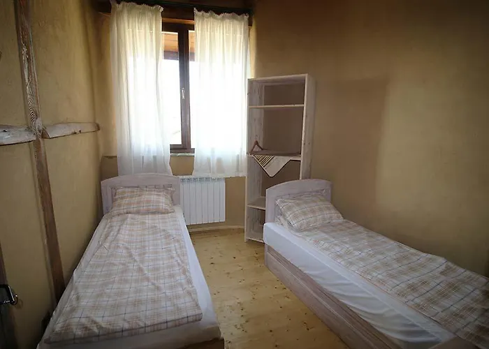 Ваканционна къща еко селище под скалите *