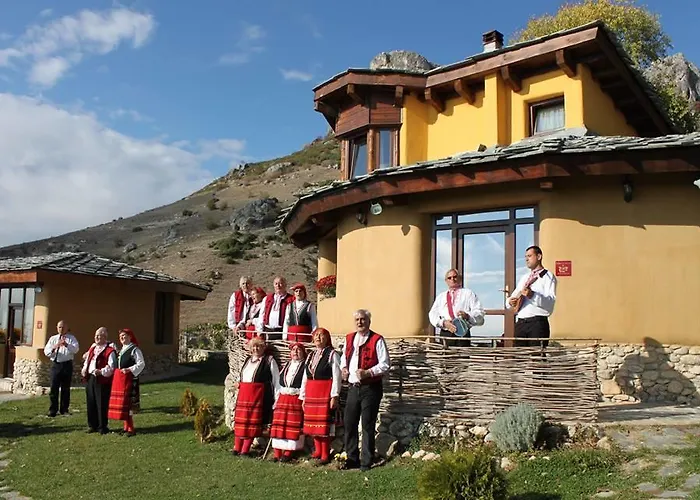 Eco Village Under The Cliffs * Ilindentsi