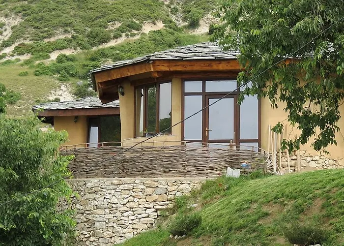 Eco Village Under The Cliffs Ferienhaus Ilindentsi