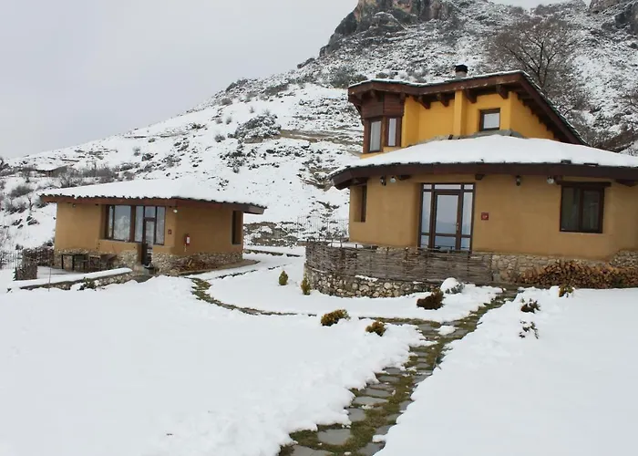 Eco Village Under The Cliffs Ferienhaus *
