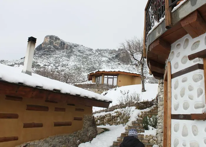 Eco Village Under The Cliffs Ferienhaus