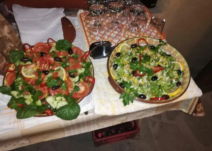 Eco Village Under The Cliffs *